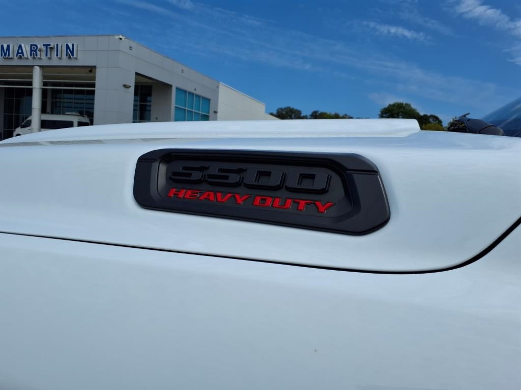 RAM 3500 Chassis Cab  2023