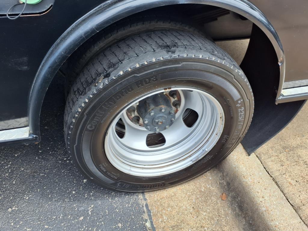 RAM 5500 Chassis Cab Tradesman 4x4 Reg Cab 84" CA 168.5" WB 2023