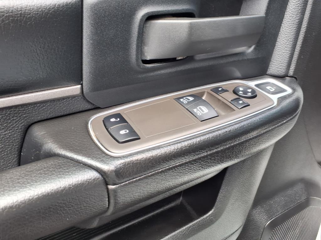 RAM 5500 Chassis Cab Tradesman 4x4 Reg Cab 84" CA 168.5" WB 2023