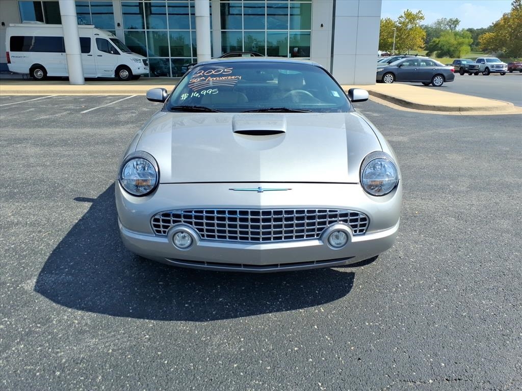 Ford Thunderbird  2005