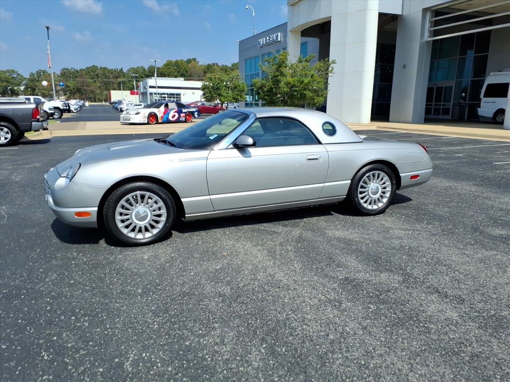 Ford Thunderbird  2005