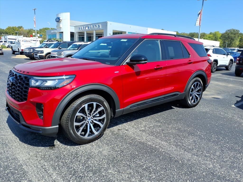 Ford Explorer  2025