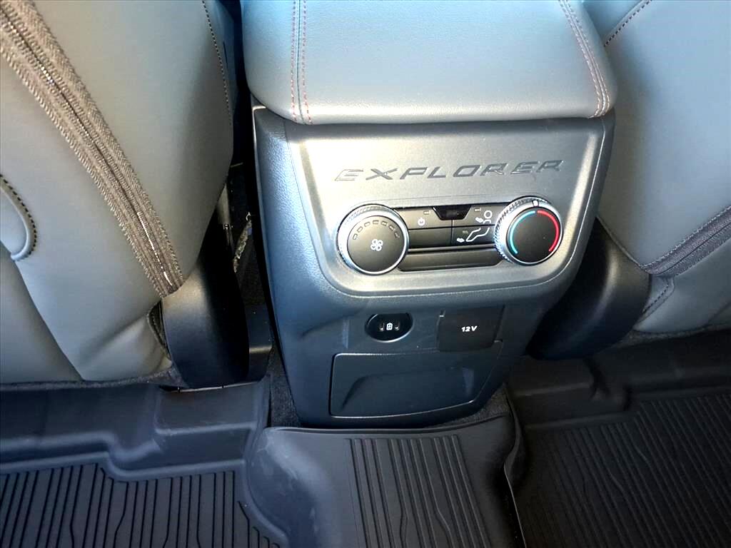 Ford Explorer  2025