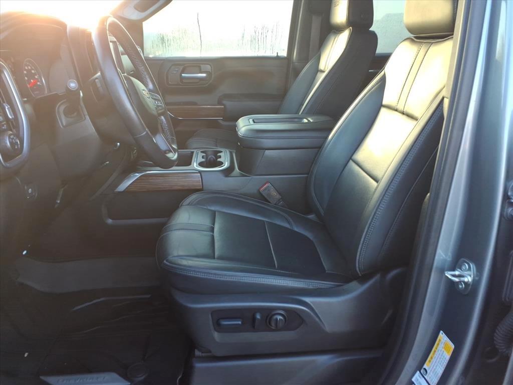 Chevrolet Silverado 1500 LTD 4WD Crew Cab 147" High Country 2022