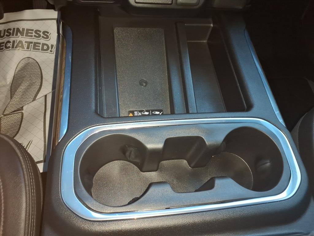 Chevrolet Silverado 1500 LTD 4WD Crew Cab 147" High Country 2022