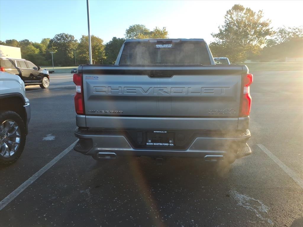 Chevrolet Silverado 1500 LTD 4WD Crew Cab 147" High Country 2022