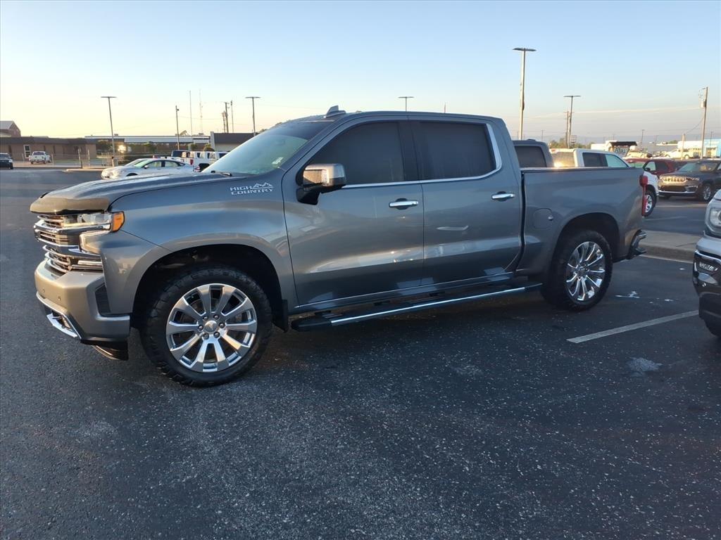 Chevrolet Silverado 1500 LTD 4WD Crew Cab 147" High Country 2022