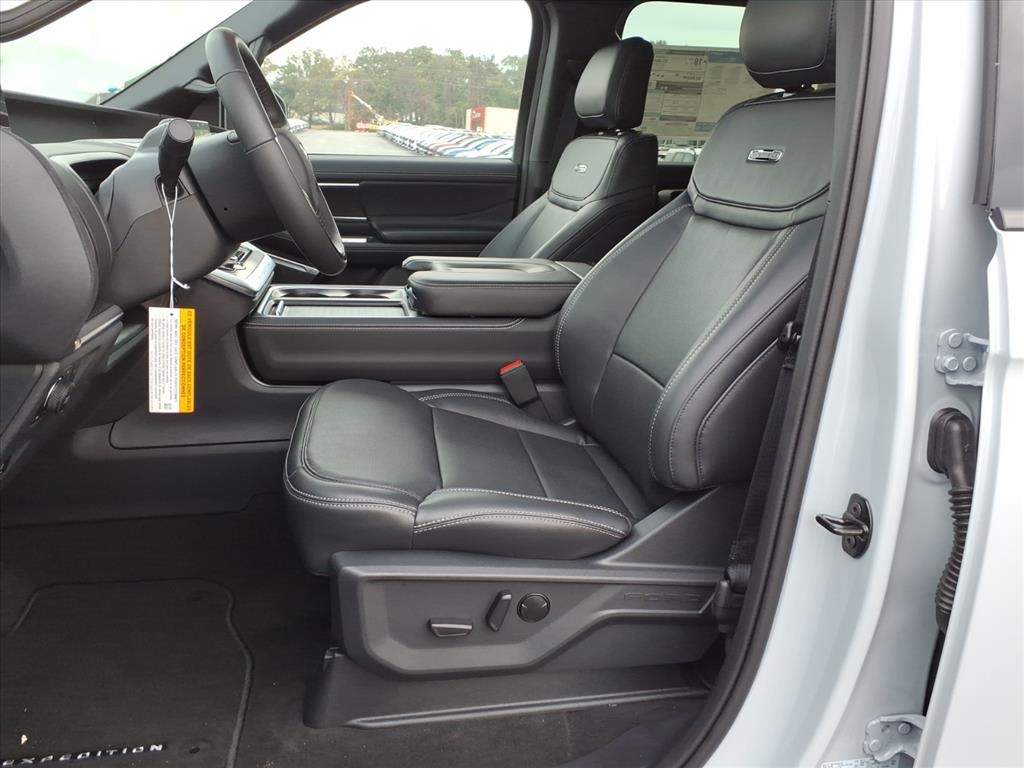 Ford Expedition  2025 Ford Expedition  2025