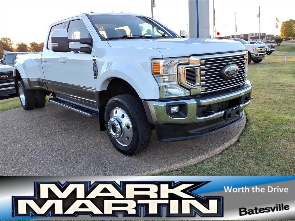 2022 Ford Super Duty F-450 DRW Lariat