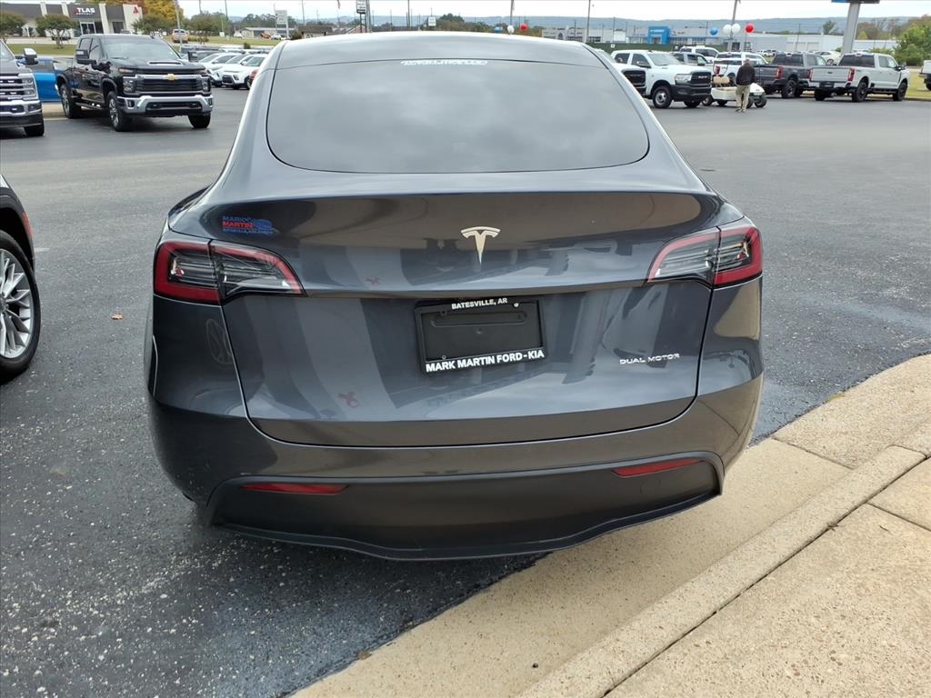 Tesla Model Y  2023 Tesla Model Y  2023