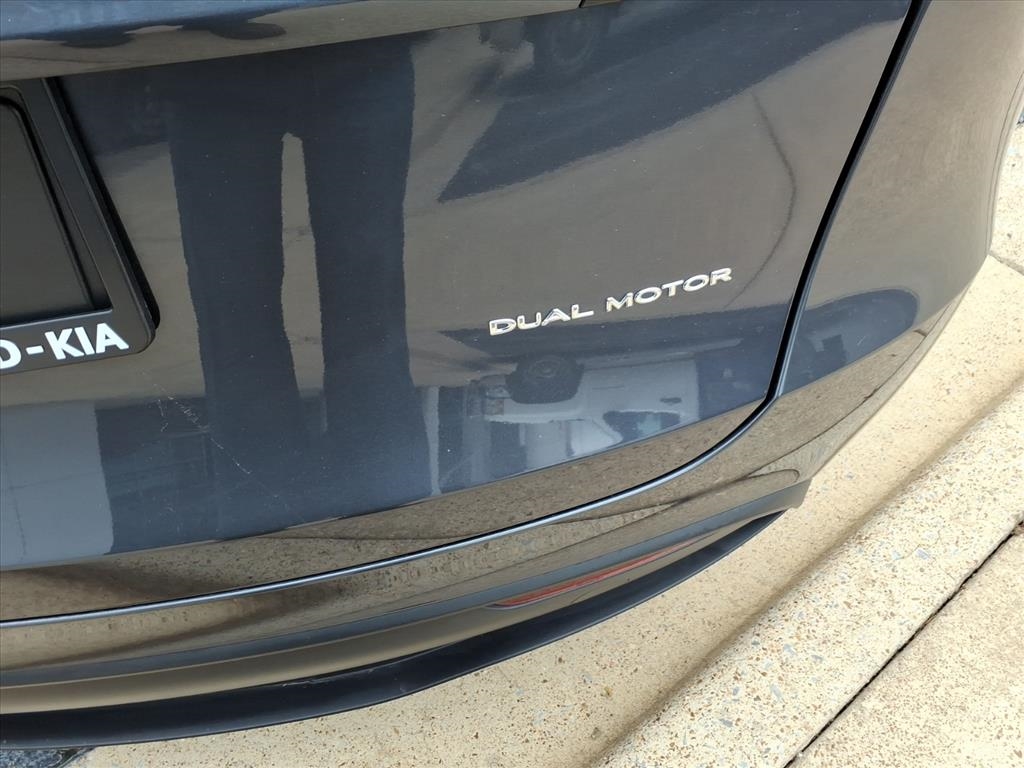 Tesla Model Y  2023 Tesla Model Y  2023