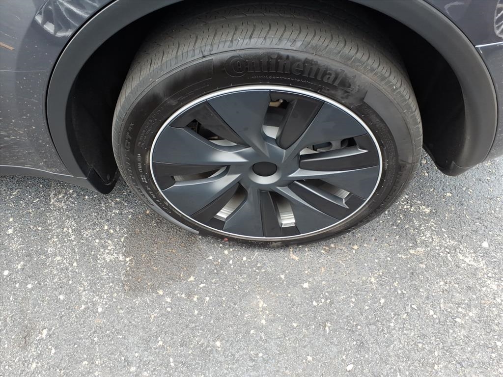 Tesla Model Y  2023 Tesla Model Y  2023