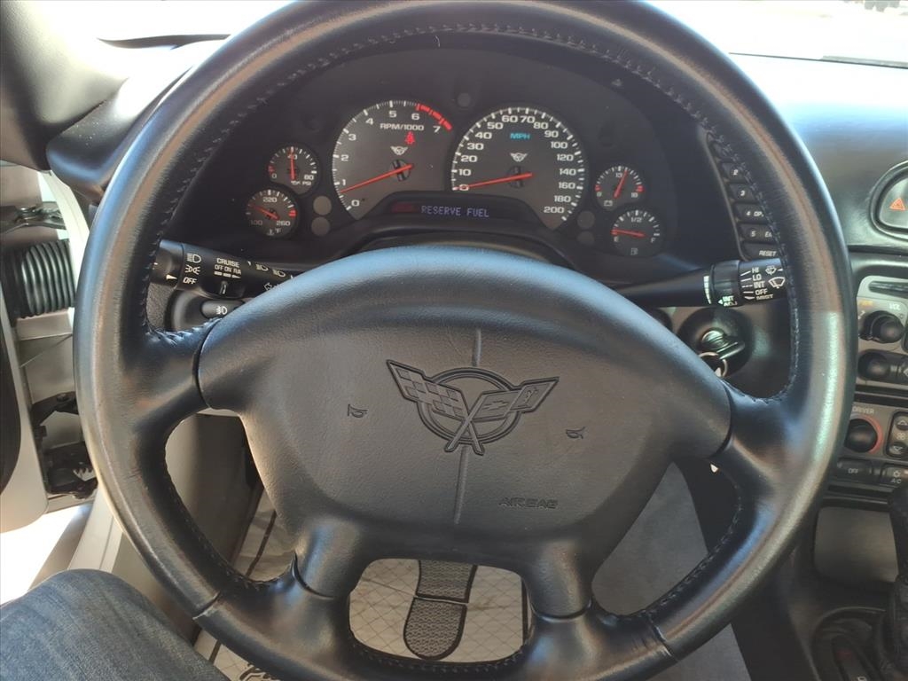Chevrolet Corvette  2002
