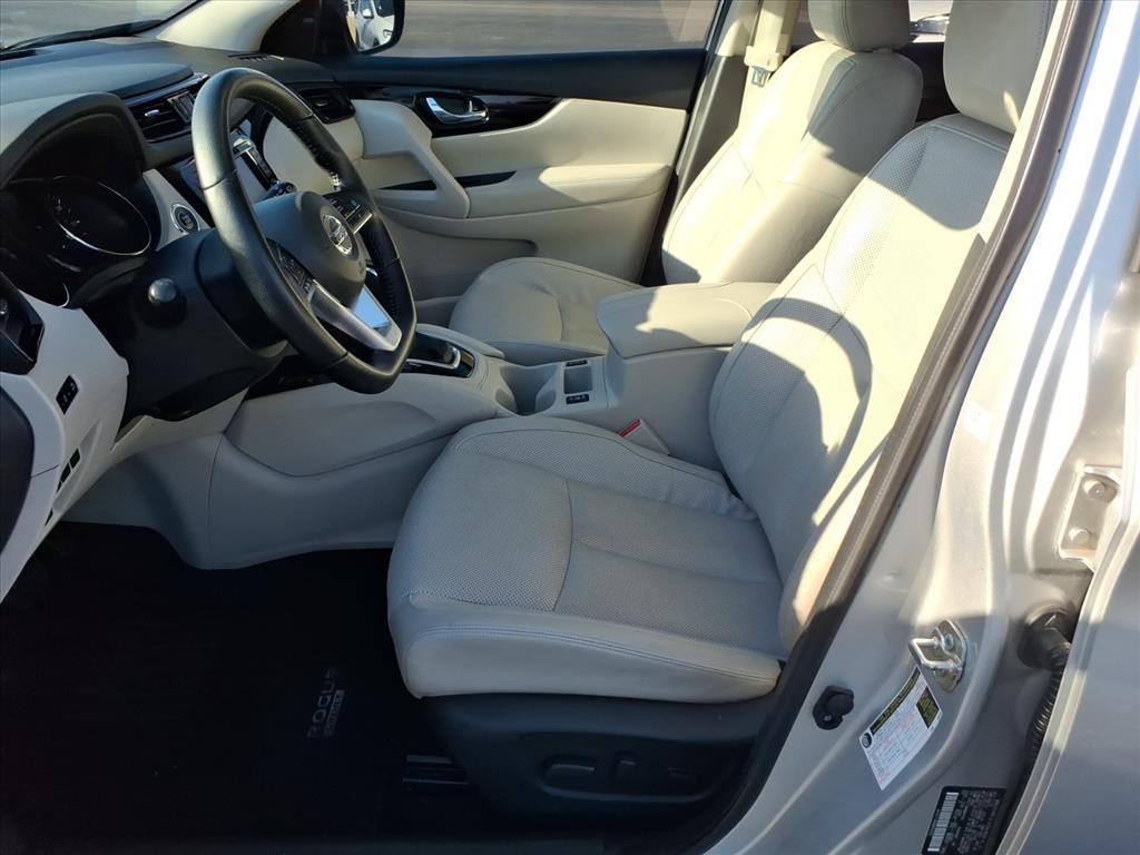 Nissan Rogue Sport  2022