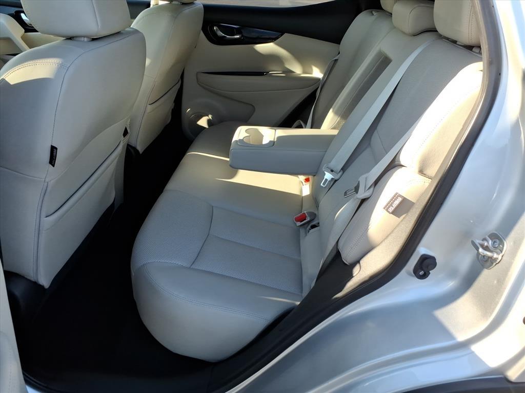 Nissan Rogue Sport  2022