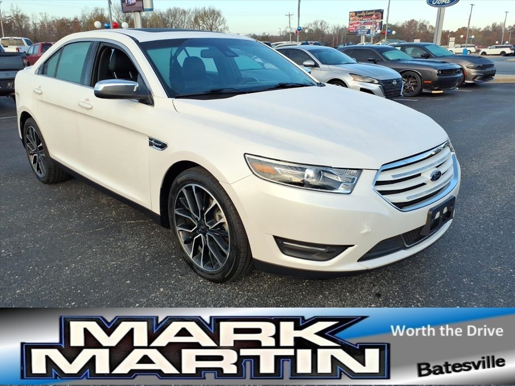 2017 Ford Taurus Limited's photo