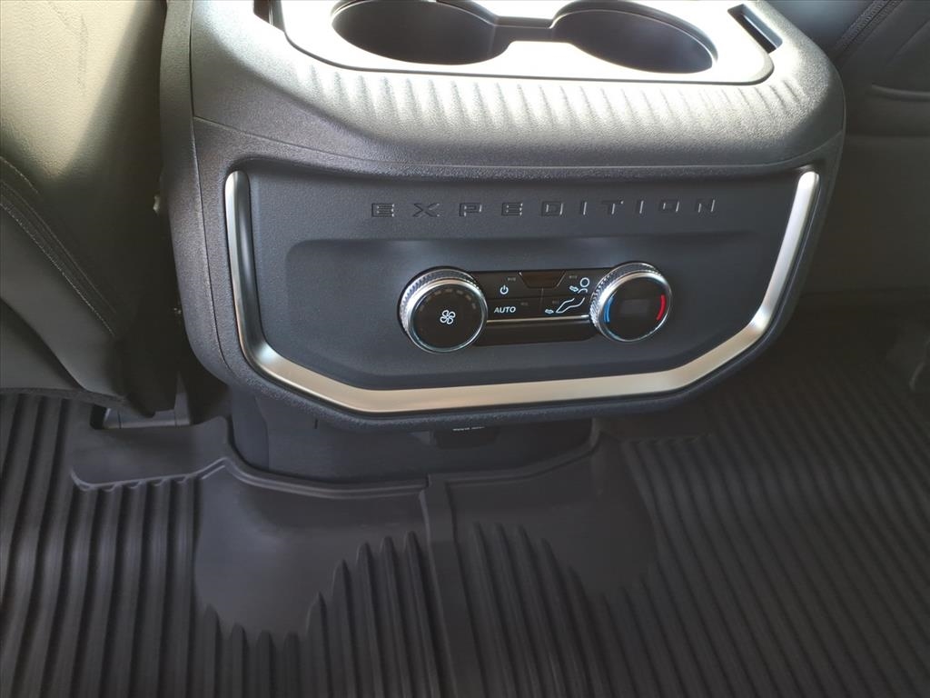 Ford Expedition Max  2025