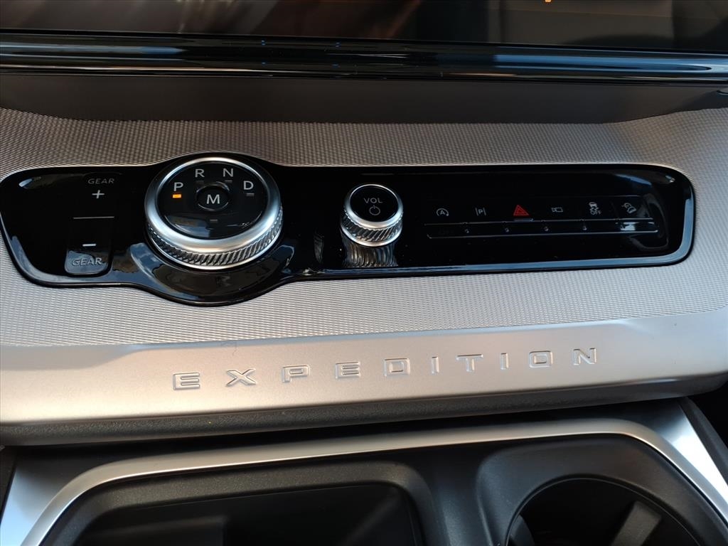 Ford Expedition Max  2025