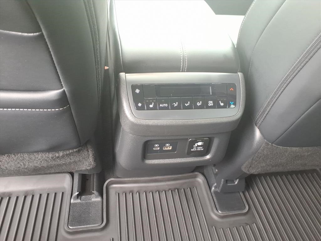 Nissan Pathfinder  2024