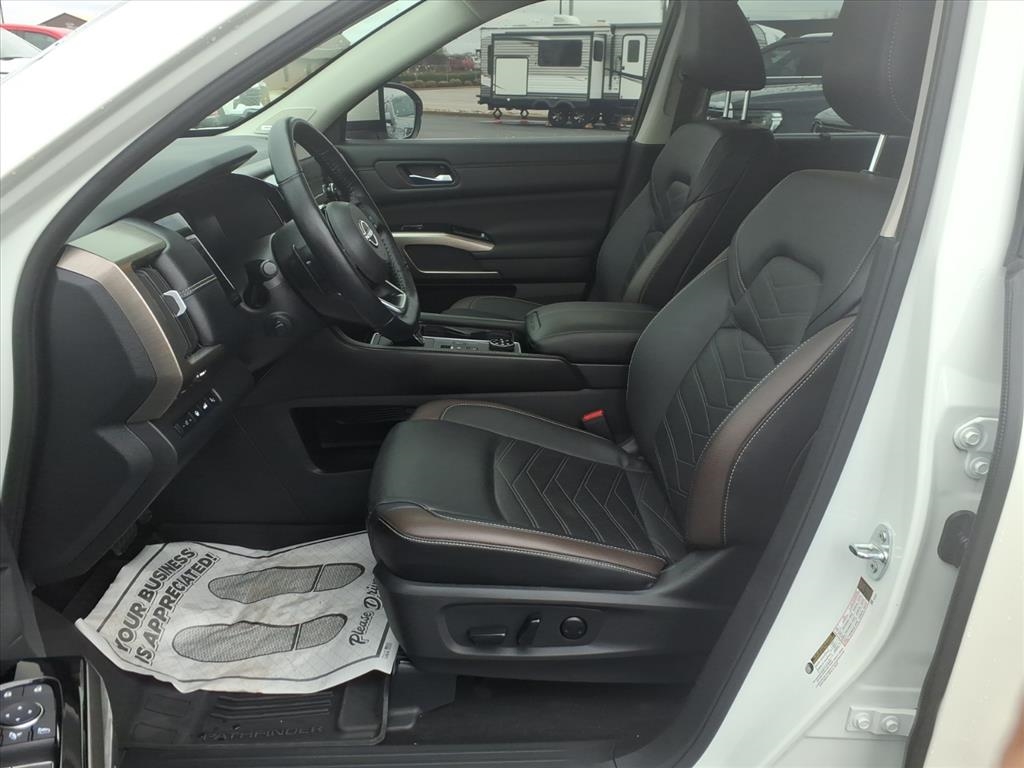 Nissan Pathfinder  2024