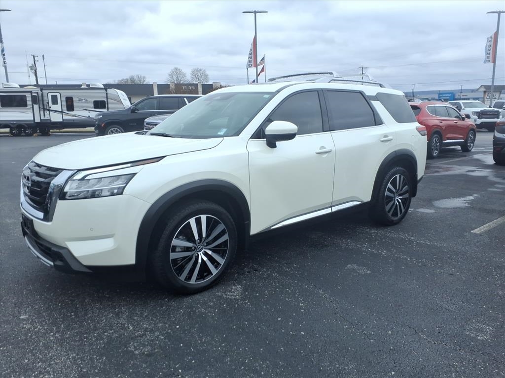 Nissan Pathfinder  2024