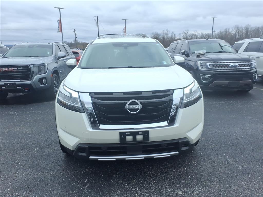 Nissan Pathfinder  2024