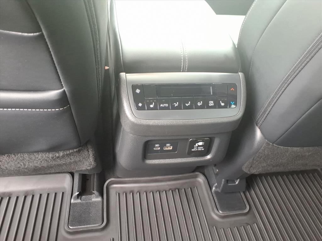 Nissan Pathfinder  2024