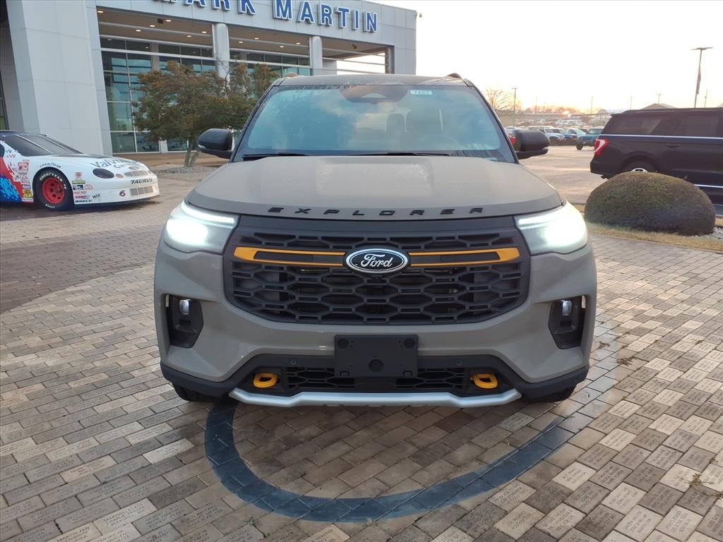 Ford Explorer  2026