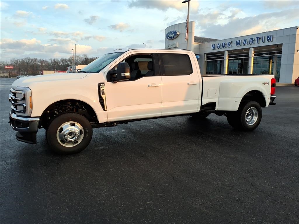 Ford Super Duty F-350 DRW  2026