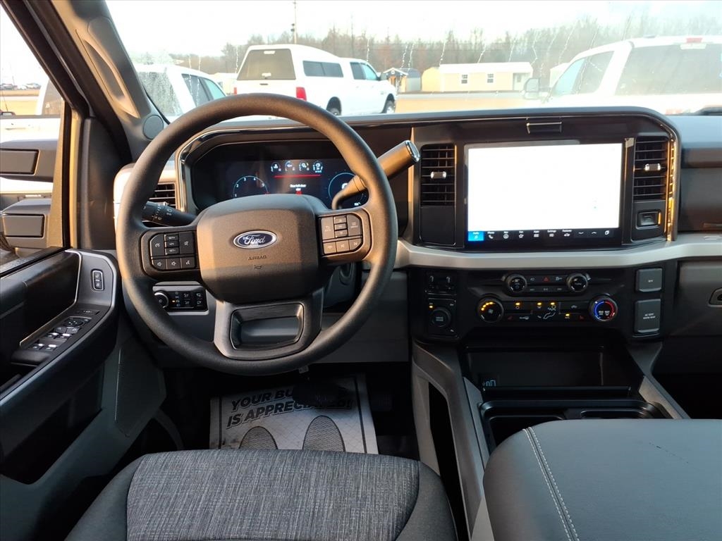 Ford Super Duty F-350 DRW  2026