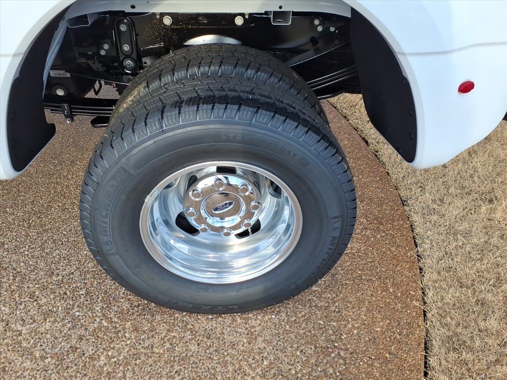 Ford Super Duty F-350 DRW  2026