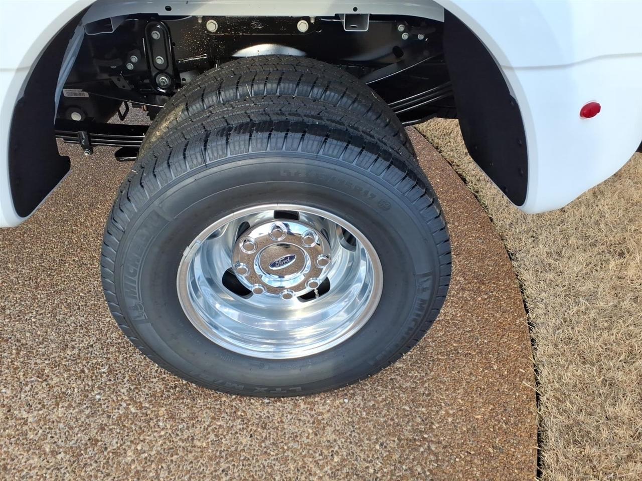 Ford Super Duty F-350 DRW  2026