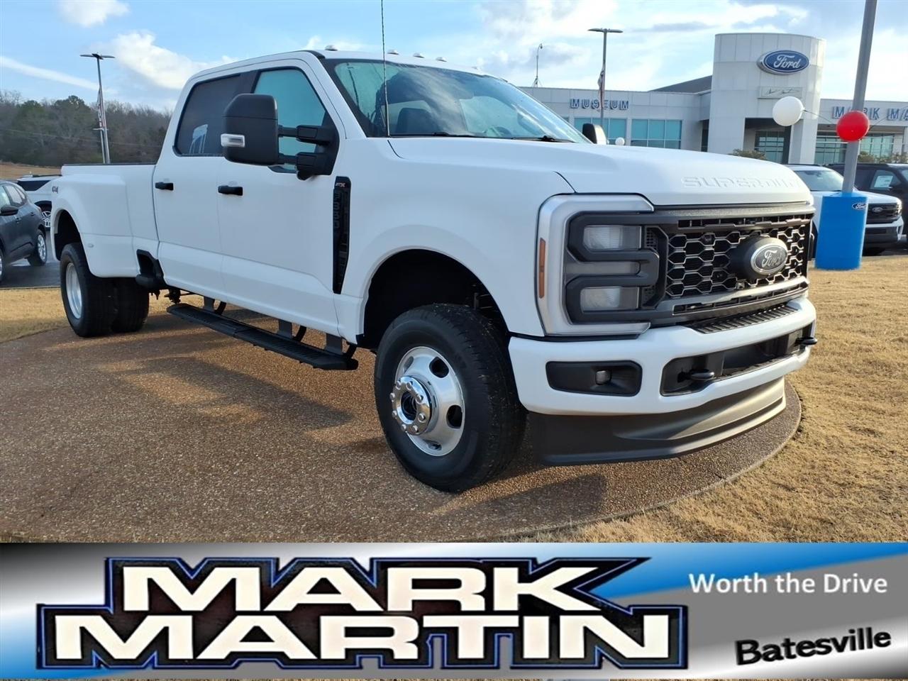 Ford Super Duty F-350 DRW  2026