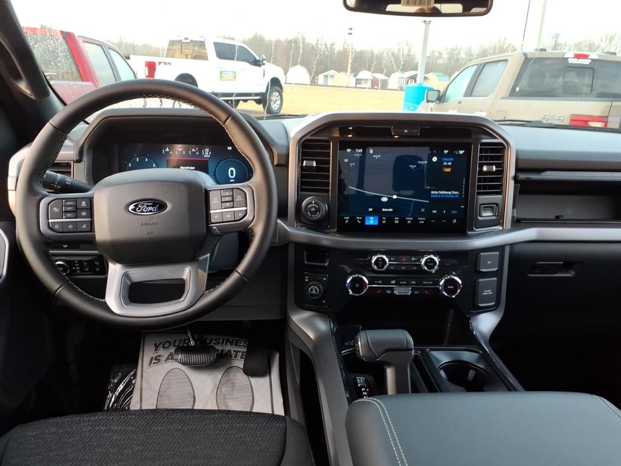 2026 Ford F-150 XLT - Photo 9