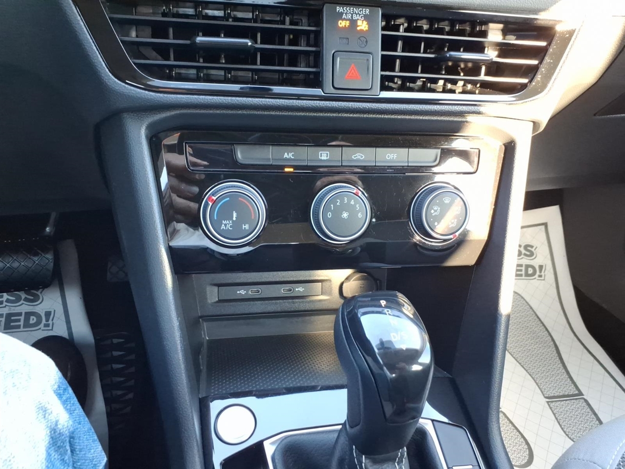 Volkswagen Taos  2023