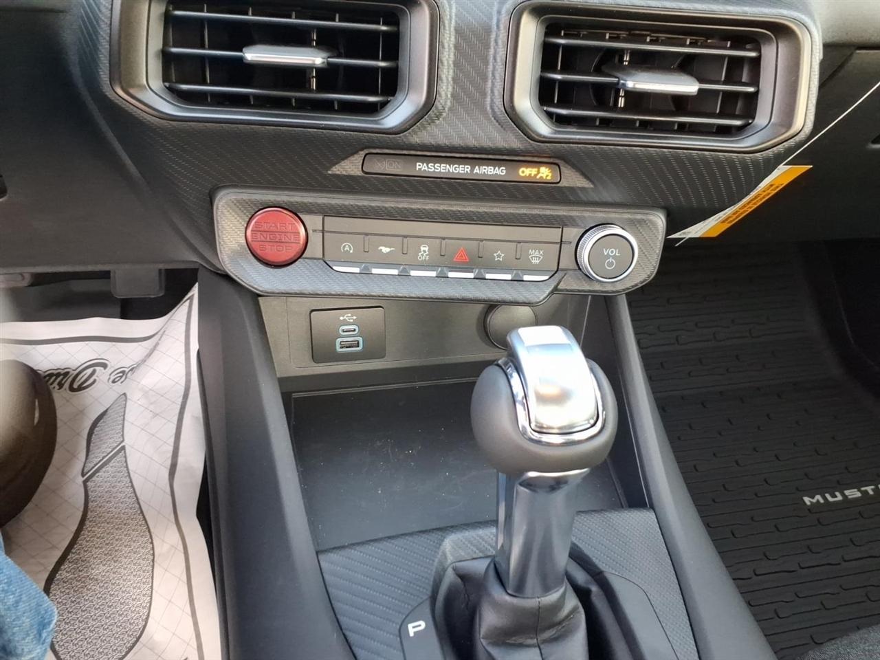 Ford Mustang  2026