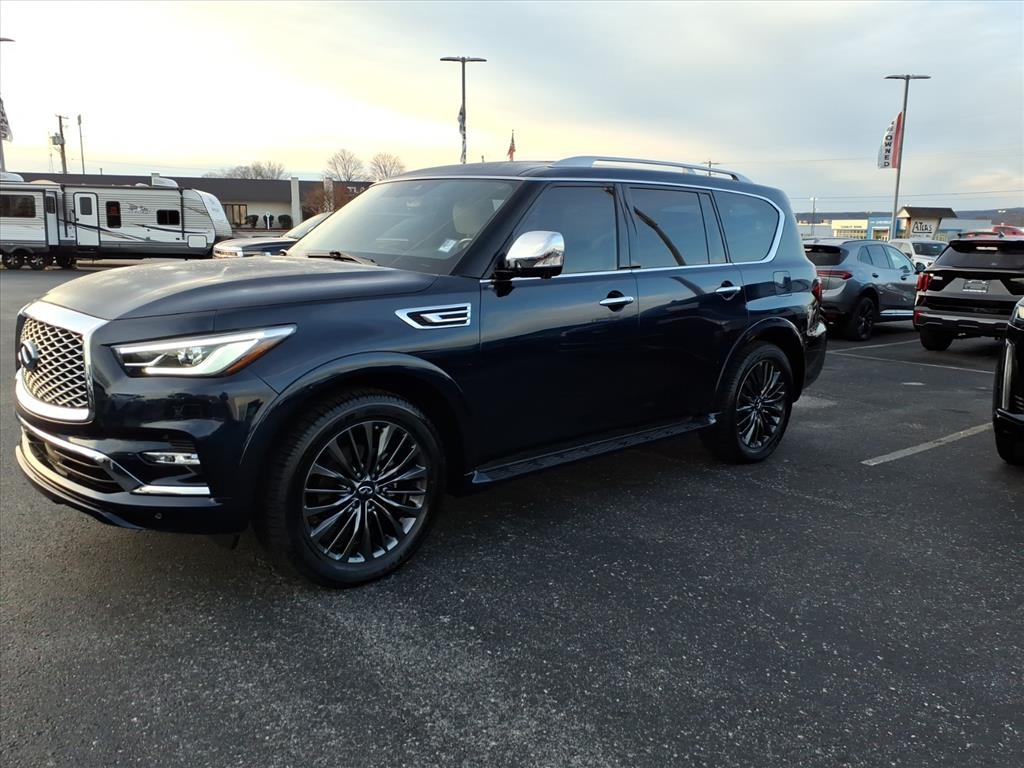 Infiniti QX80  2023