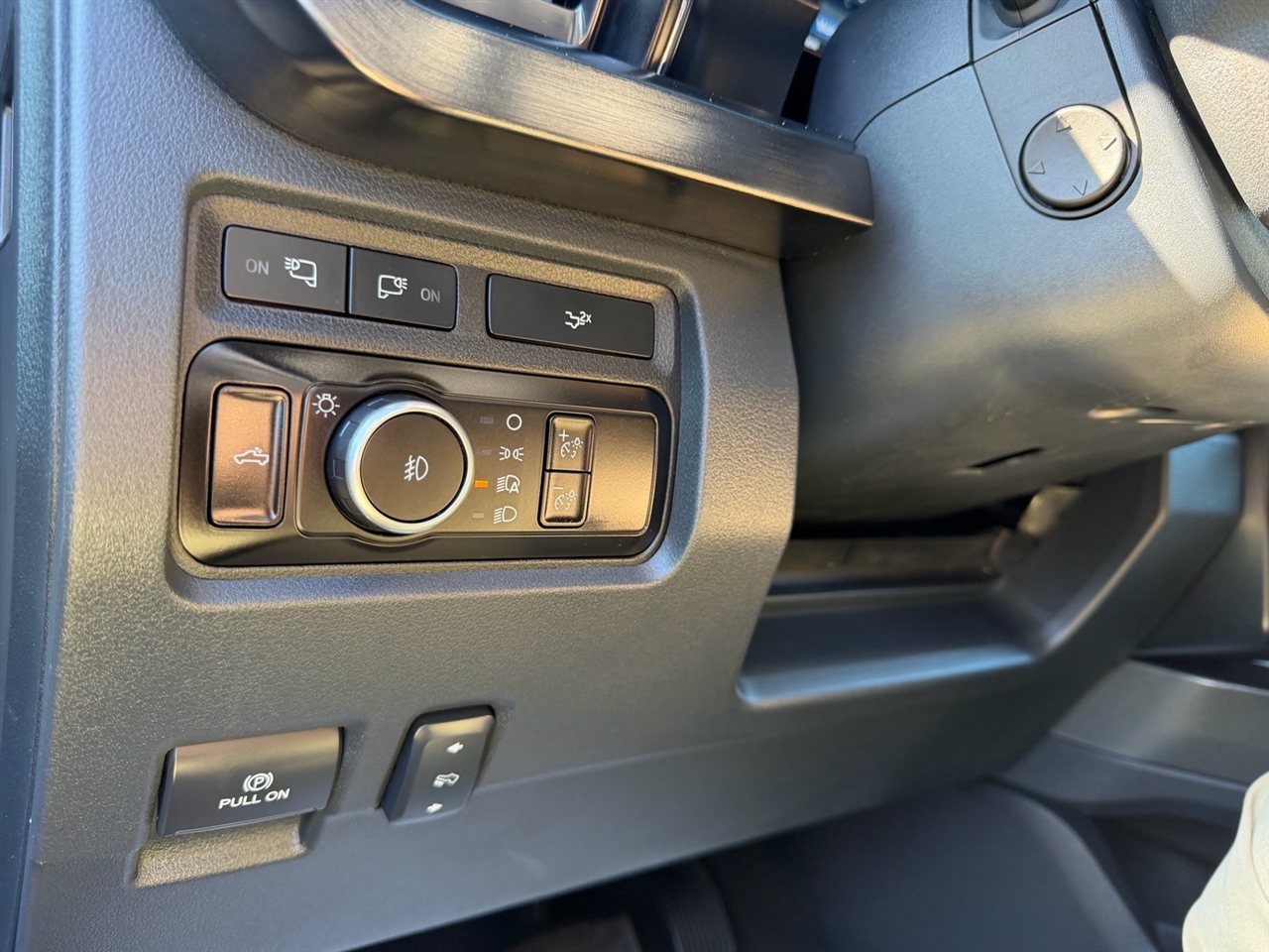 Ford Super Duty F-250 SRW  2023