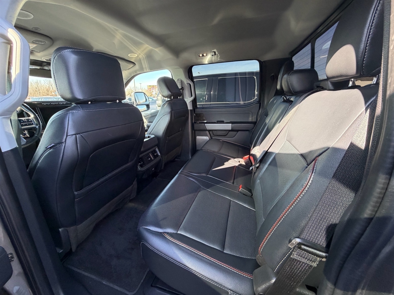 Ford Super Duty F-250 SRW Lariat 4WD Crew Cab 6.75' Box 2023