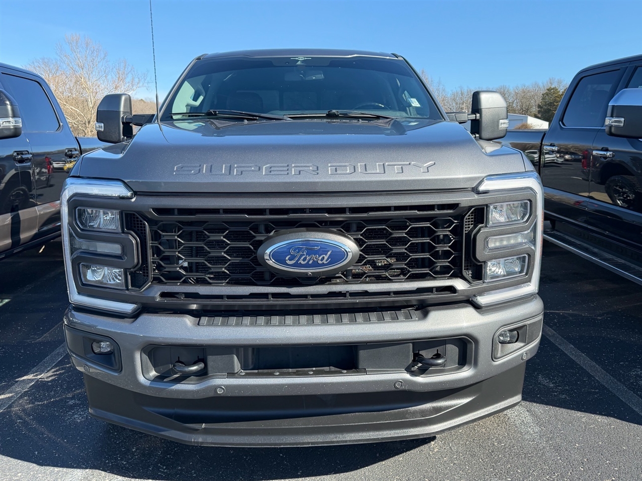 Ford Super Duty F-250 SRW Lariat 4WD Crew Cab 6.75' Box 2023