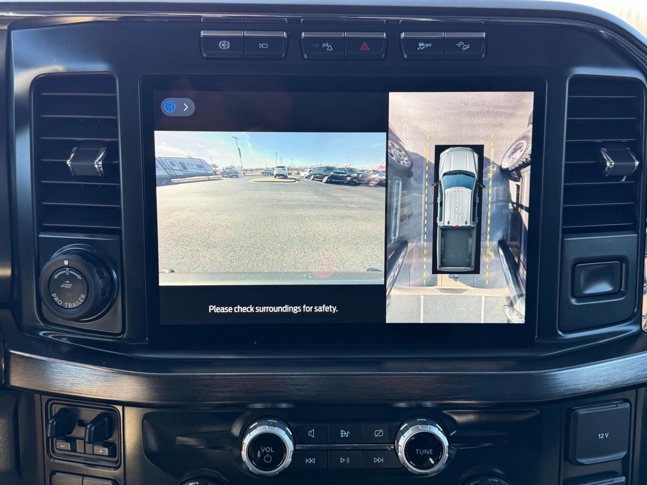 Ford Super Duty F-250 SRW Lariat 4WD Crew Cab 6.75' Box 2023