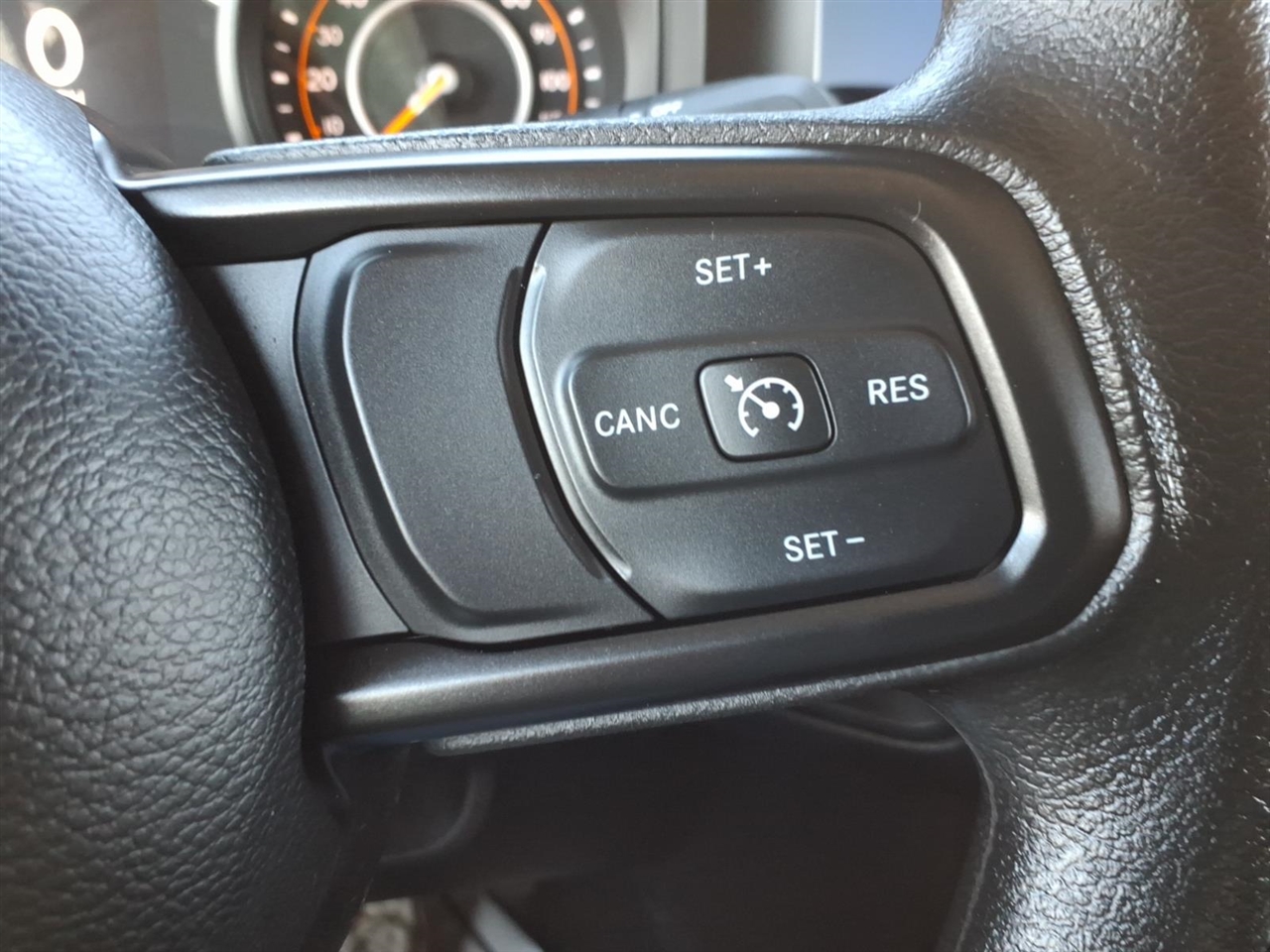 Jeep Gladiator Nighthawk 4x4 2025