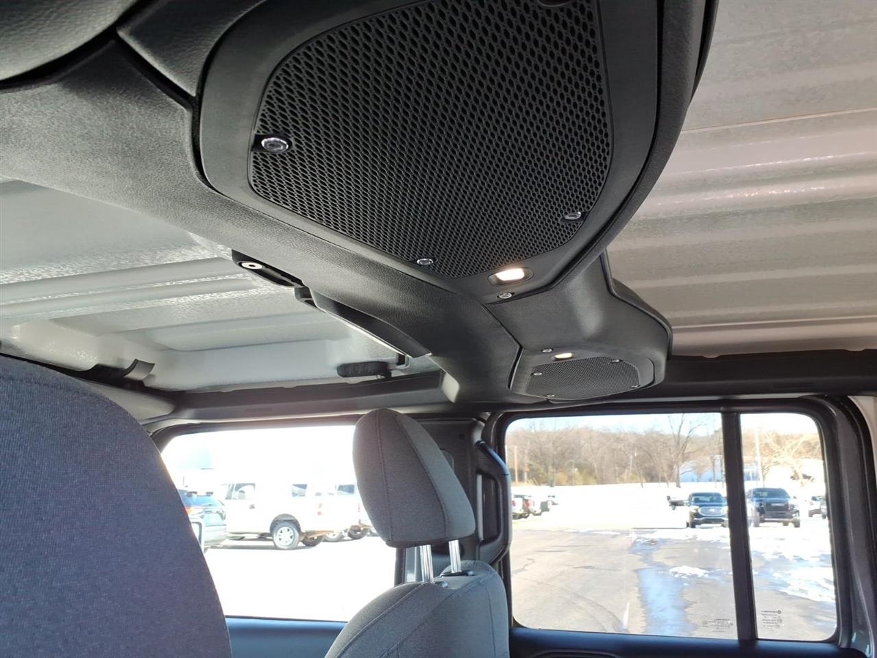 Jeep Gladiator Nighthawk 4x4 2025