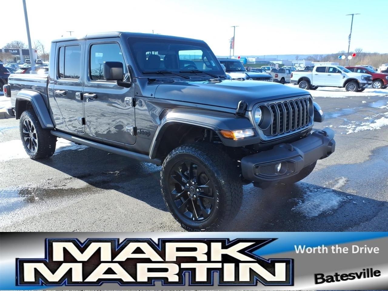 2025 Jeep Gladiator Nighthawk 4x4
