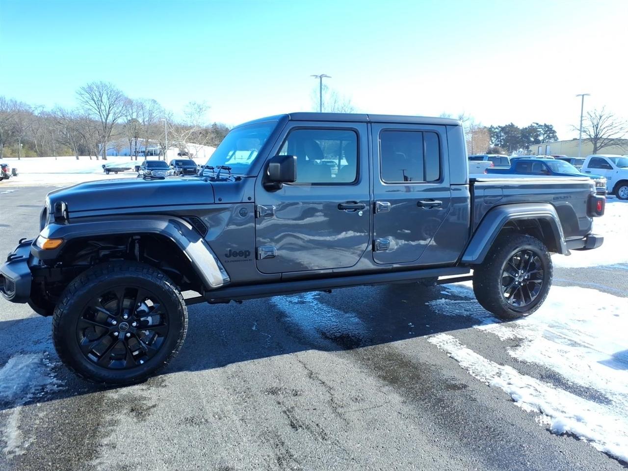 Jeep Gladiator Nighthawk 4x4 2025