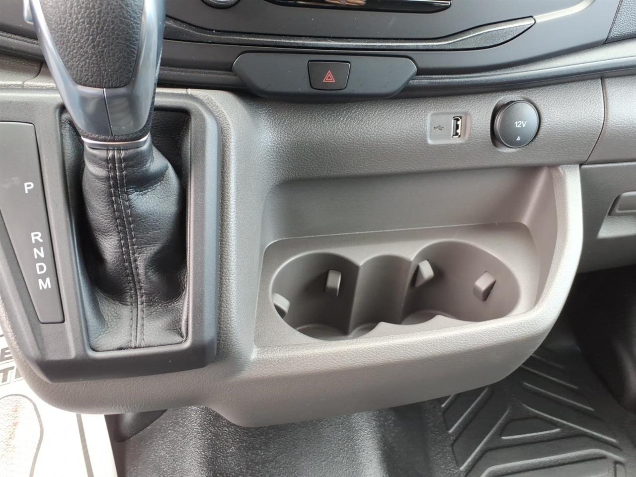 Ford Transit Passenger Wagon  2026