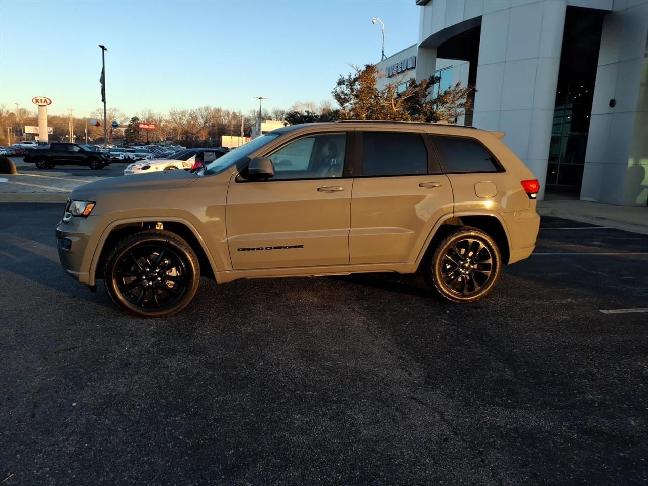 Jeep Grand Cherokee  2021