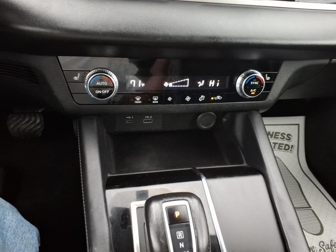 Mitsubishi Outlander  2023