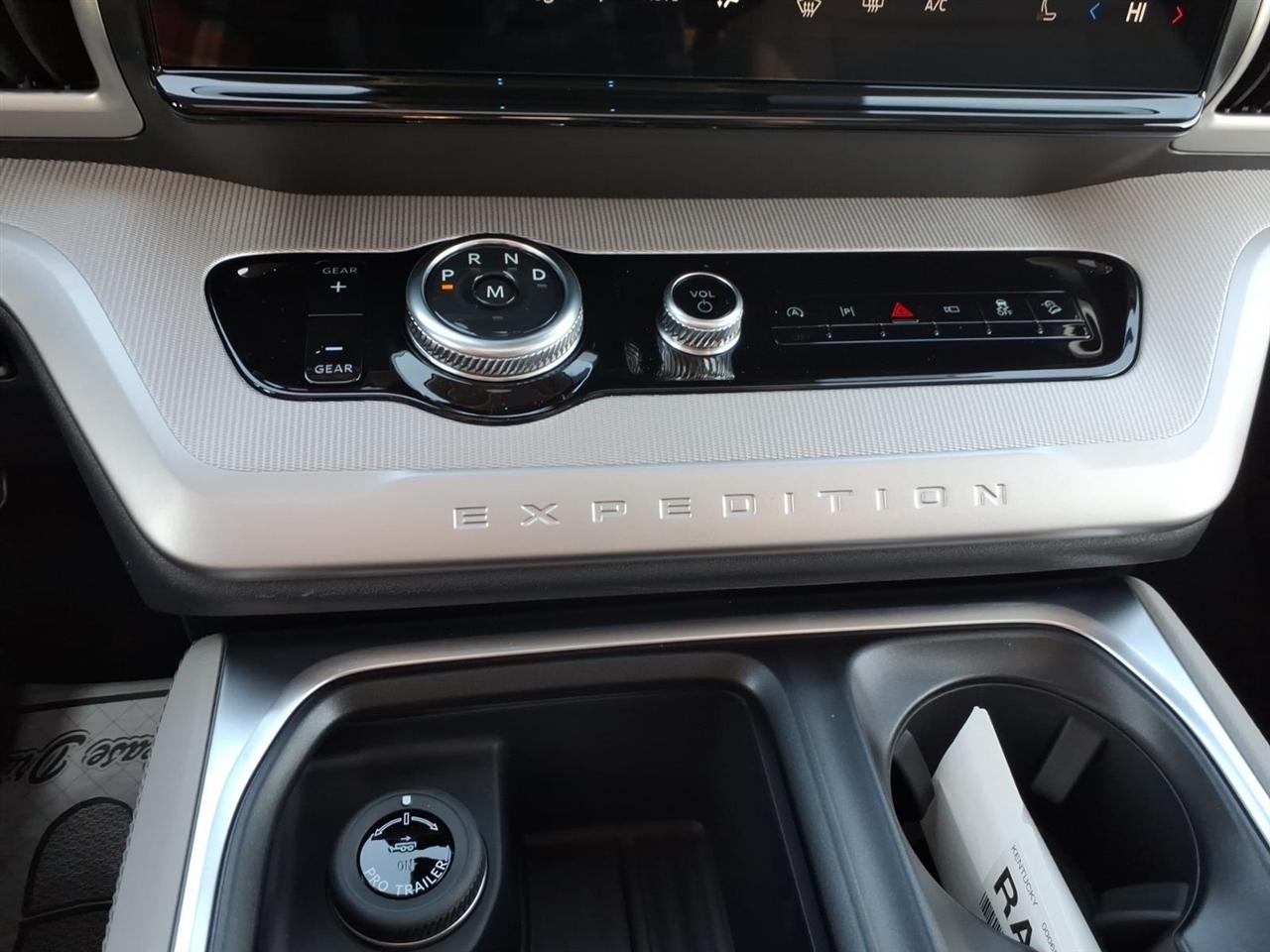 Ford Expedition  2026