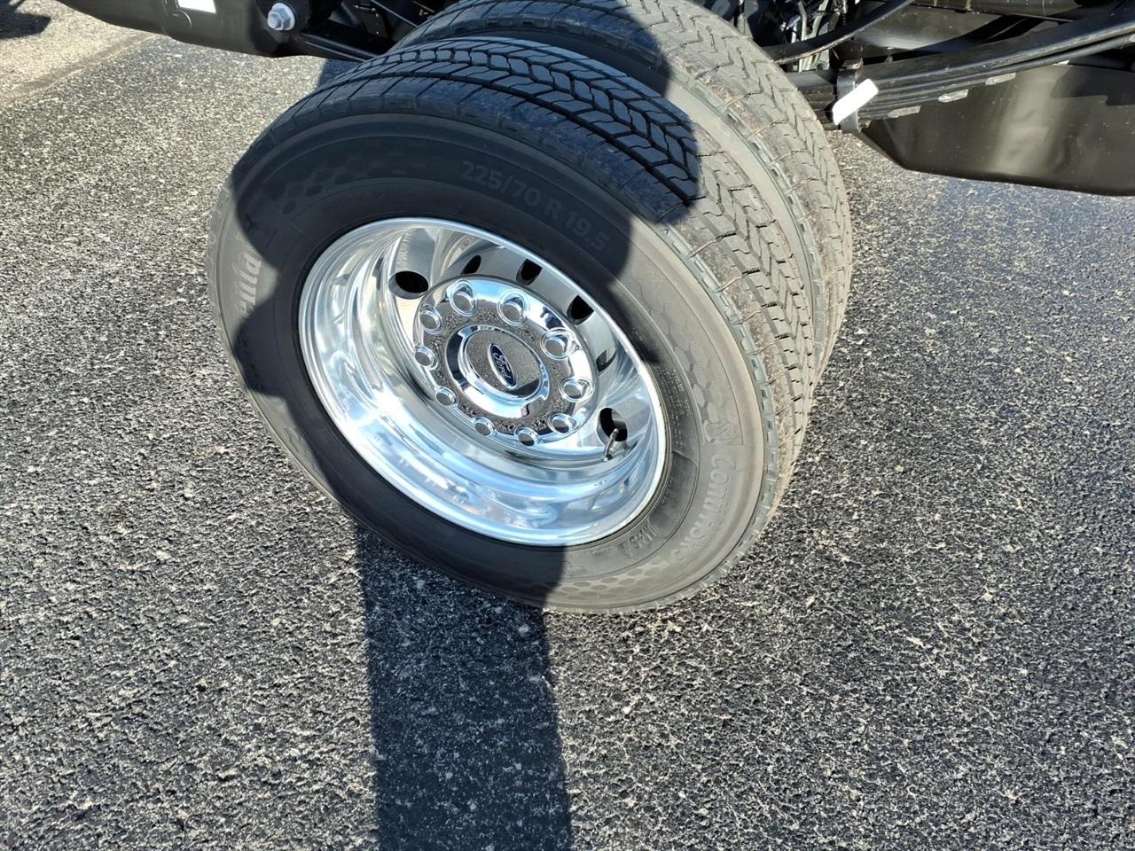 Ford Super Duty F-550 DRW  2026